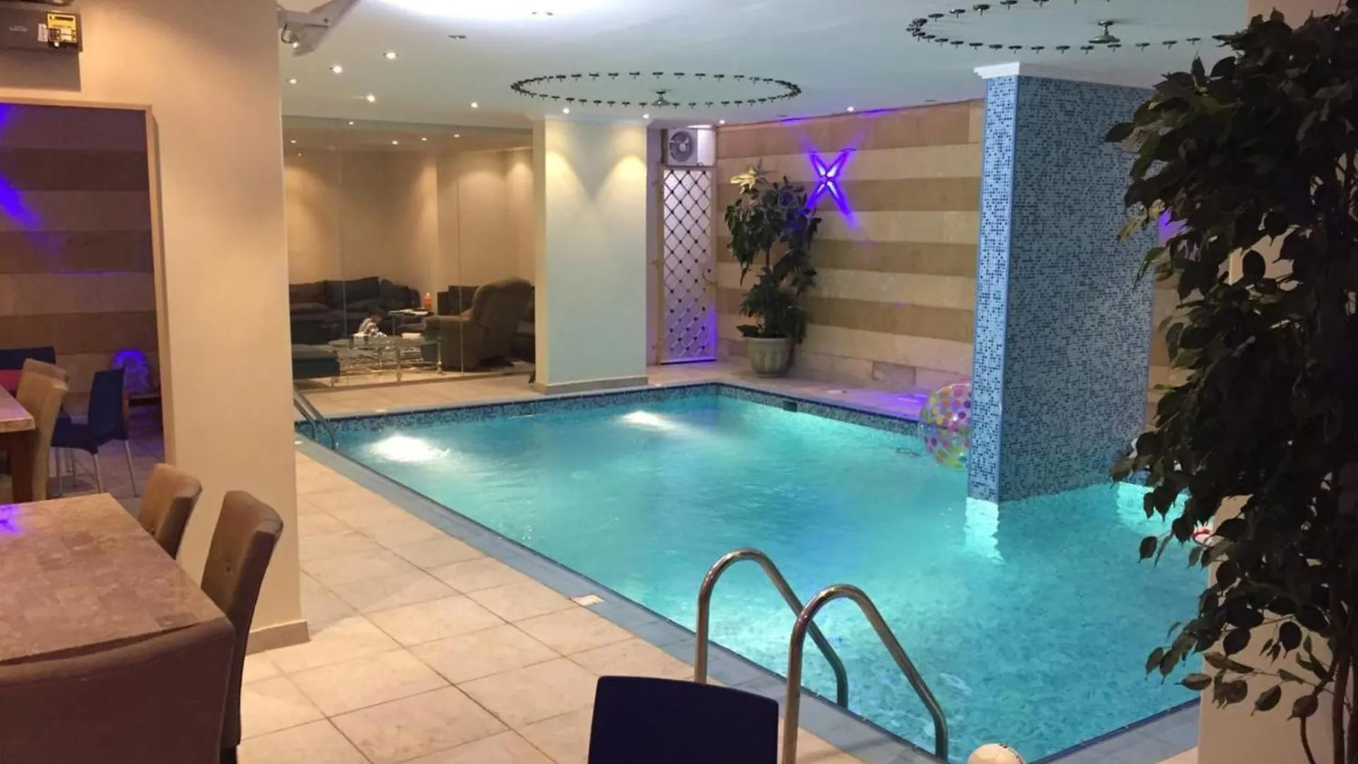 شاليه ريلاكس سبوت حي الحمراء مكة المكرمة Relax Spot Al-Hamra